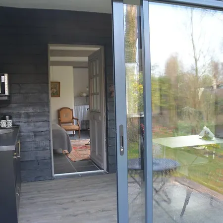 D'hotes, La Petite Madeleine * La Madelaine-sous-Montreuil