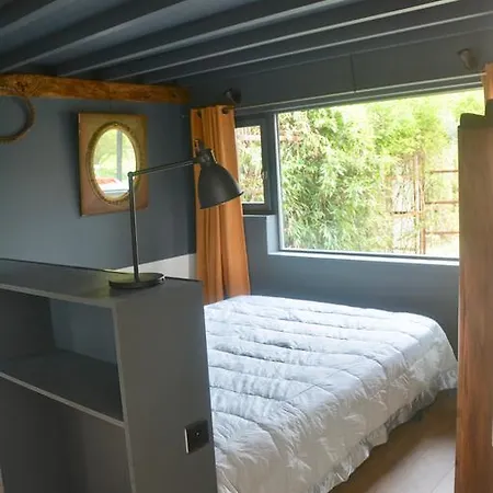 D'hotes, La Petite Madeleine La Madelaine-sous-Montreuil